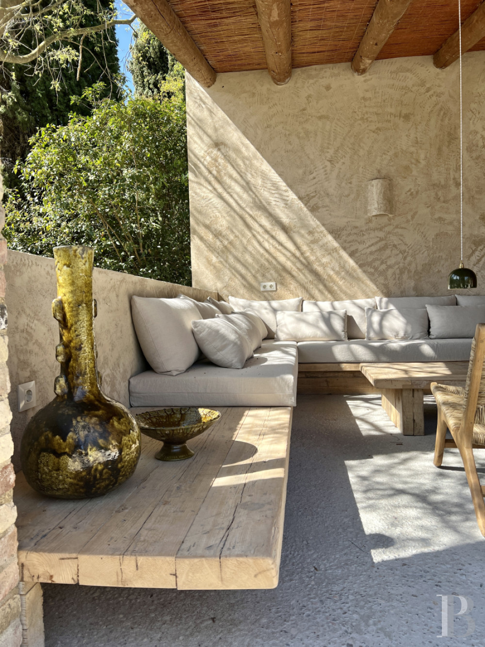 En Catalogne, dans l’arrière-pays de l’Empordà,  une vaste « masia » rénovée en plusieurs maisons - photo  n°29